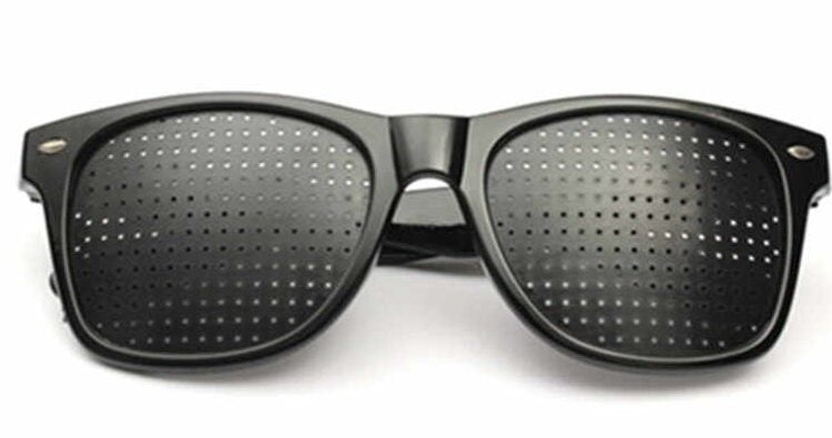 eyeglasses having multiple pinholes