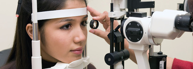 90D with Slit lamp